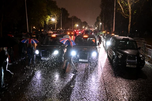 Poporul britanic își plânge reginaGetty (6) jpg