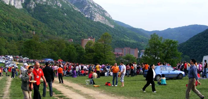 Yoghinii pe Platoul Coronini din Băile Herculane FOTO Corina Macavei