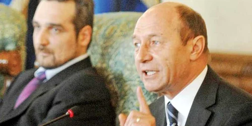 Traian Băsescu a spus că va continua să colaboreze cu Sebastian Lăzăroiu şi după revocarea sa din funcţia de ministru al Muncii  