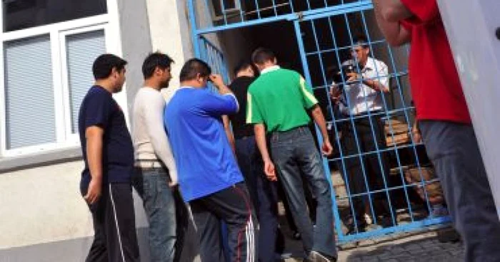 Craiova: Deţinuţii riscă să rămână fără hrană din cauza datoriilor penitenciarelor