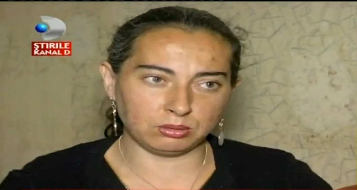 Angelica Constantin spune că nu s-a dus să o viziteze pe fetiţă pentru că a avut probleme personale. (captură Kanal D)