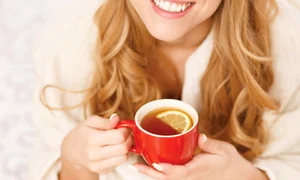femeie ceai12547 0 jpeg