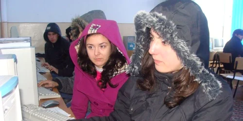 Elevii suferă de frig în clase