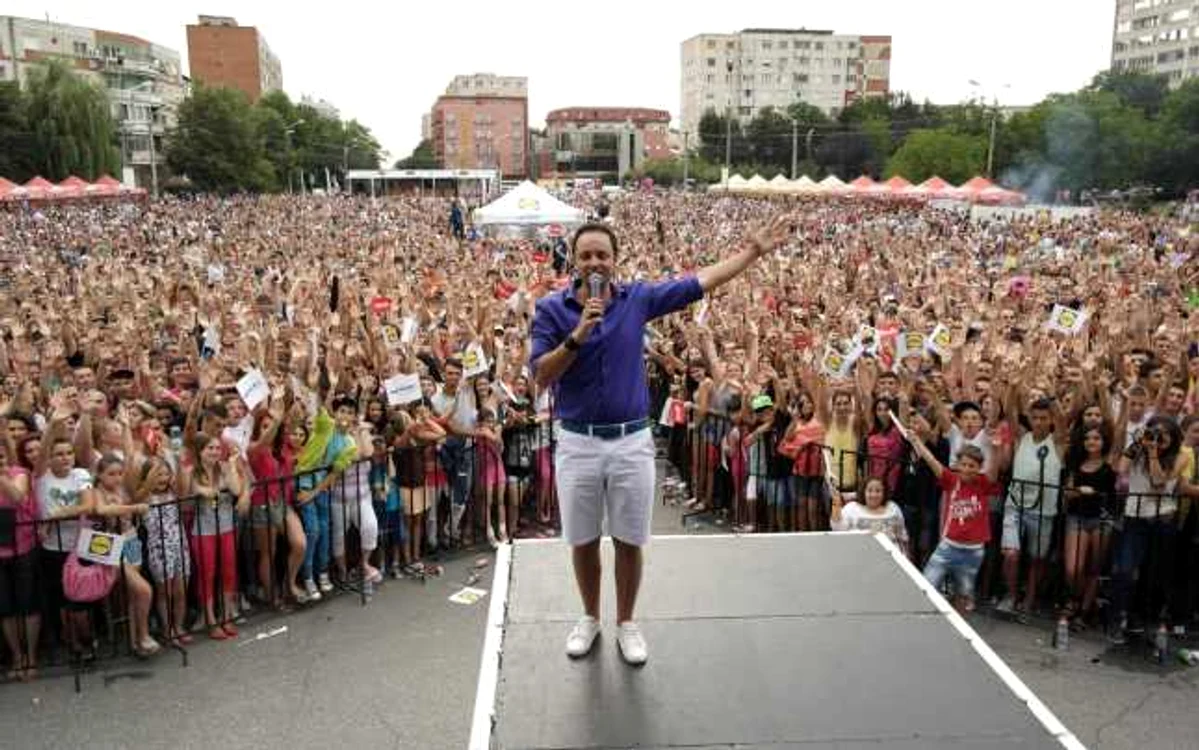 FOTO: 2013.mixmusicevo.ro