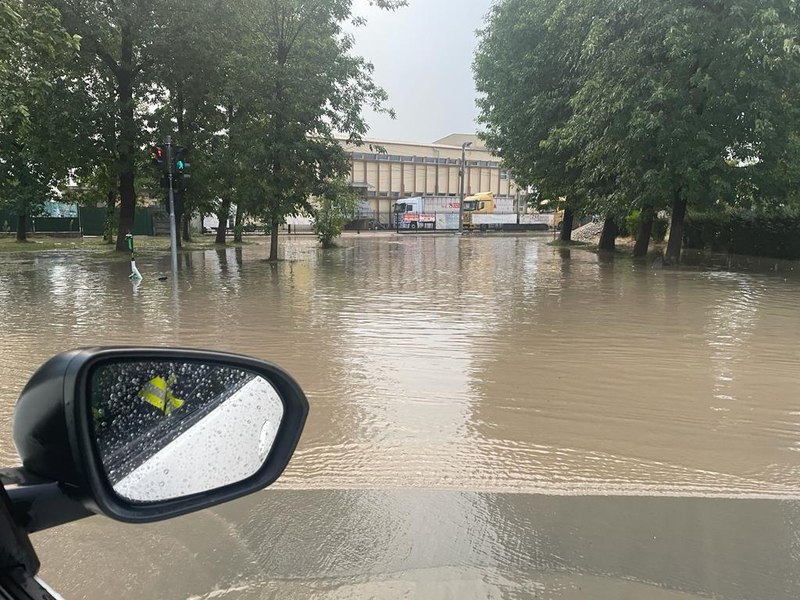 Pericol de inundații pe mai multe râuri din vestul țării
