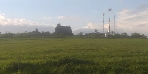 Vulcanul stins de la Racoş FOTO Ioan Buciumar