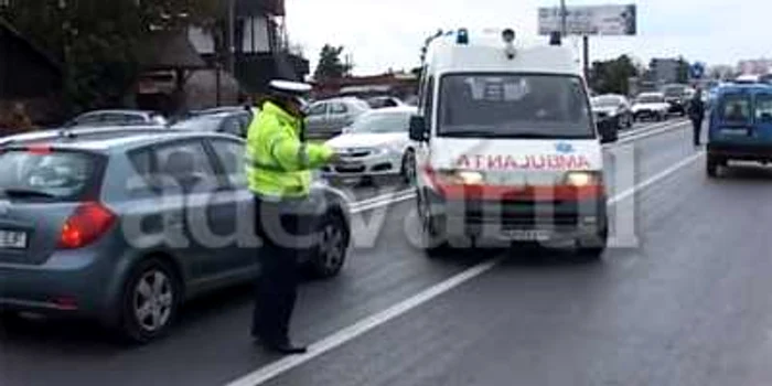 Două acCidente s-au produs, la nici 24 de ore, pe DN E85, raza comunei Mărăcineni