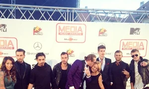 What`s up şi prietenii împreună cu oaia jpeg