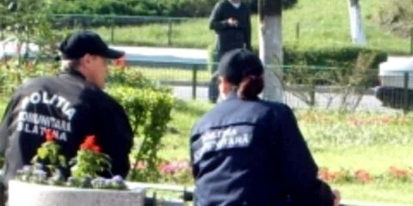 Poliţiştii comunitari vor ava altă denumire, altă uniformă şi alte atribuţii (foto arhivă)