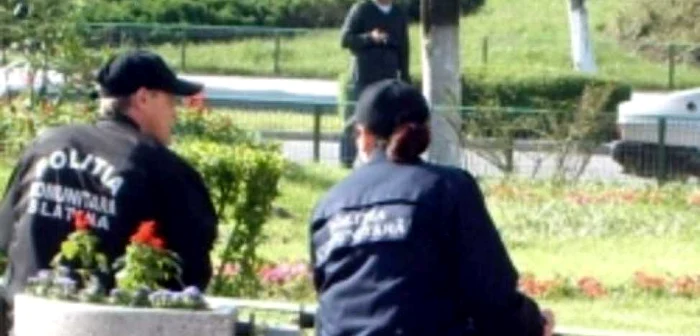 Poliţiştii comunitari vor ava altă denumire, altă uniformă şi alte atribuţii (foto arhivă)