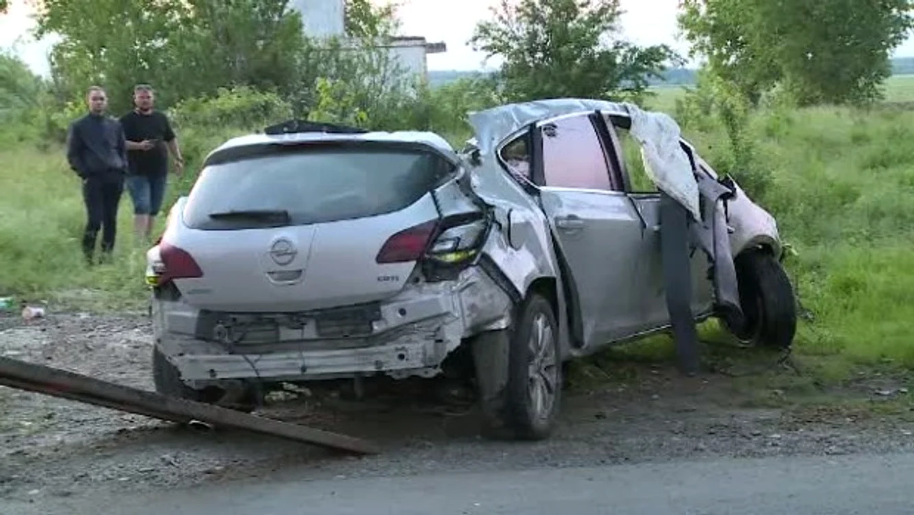 
    Așa arăta mașina lui Dan Condrea după accidentul fatal  