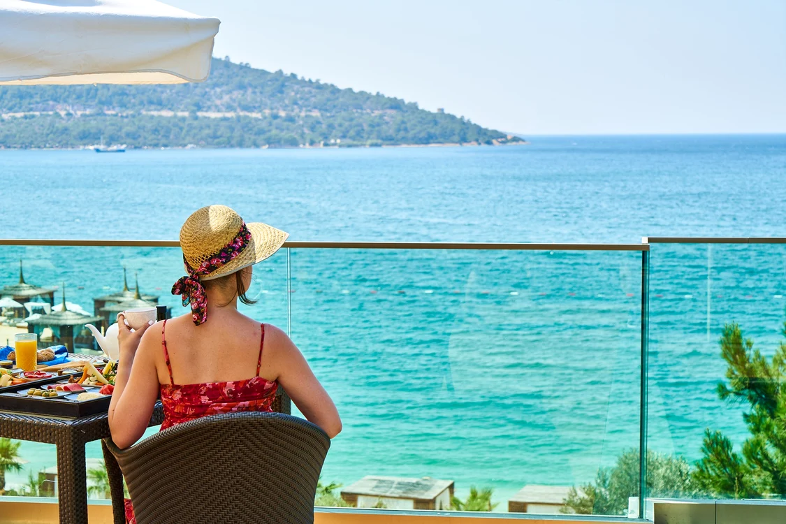 Cei singuri se pot consola cu „o vacanță pentru noi începuturi, pe tărâmuri însorite”. Trebuie doar să se înscrie, zilele acestea, în concursFoto: Pixabay