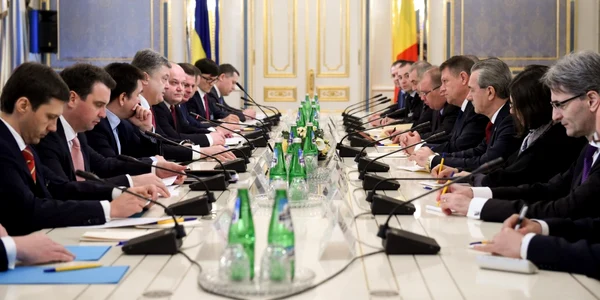 Klaus Iohannis Petro Porosenko delegatia romana Kiev 17 martie 2015 FOTO presidency.ro