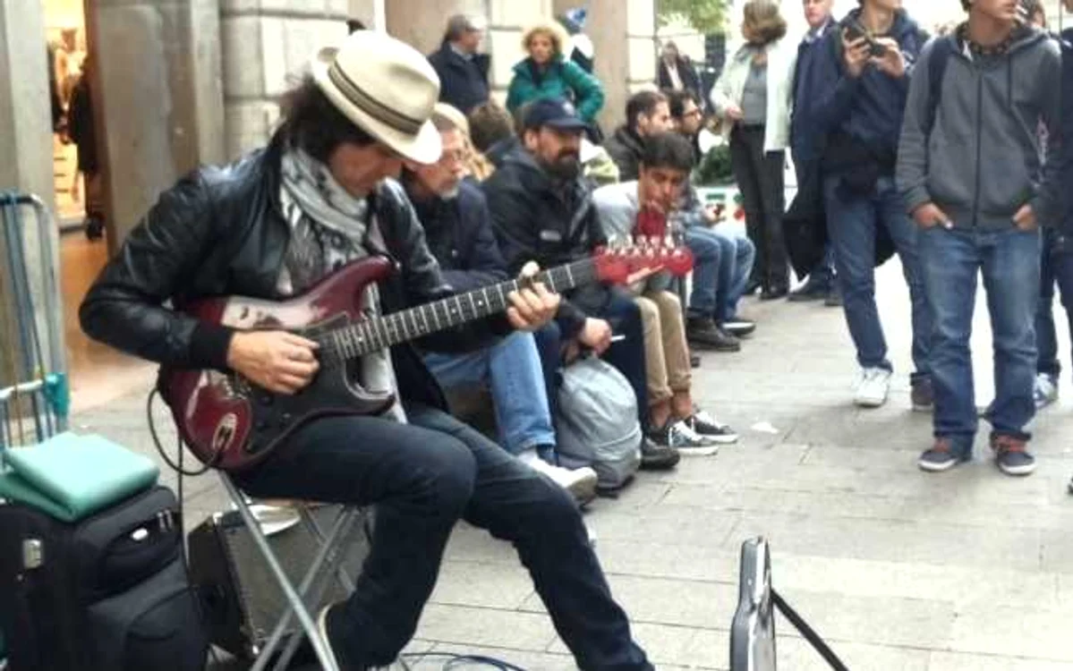Muzica se mută în stradă FOTO Adevărul