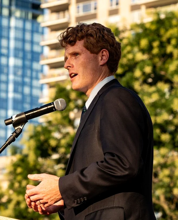 
    Joe Kennedy III  