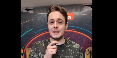 Aris Eram  SURVIVIR Romania png