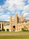 Trinity College, unul dintre colegiile Universităţii Cambridge (© Rafa Esteve / Wikimedia Commons)