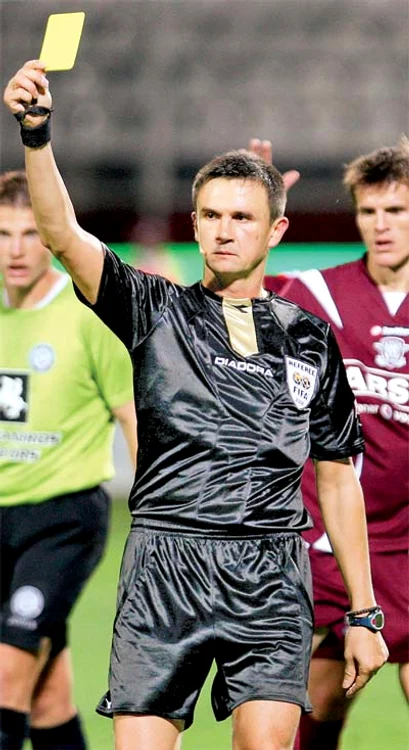 Contra are un temperament coleric în timpul meciului