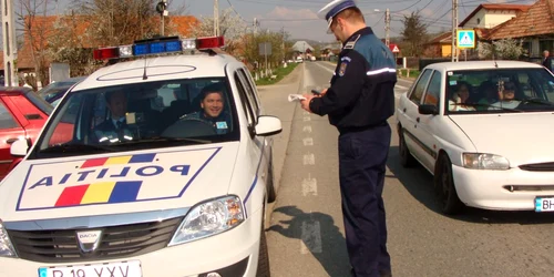 Poliţiştii au dat un număr record de amenzi