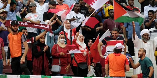 Suporteri Qatar la Cupa Mondială de fotbal 2022 FOTO Profimedia jpg