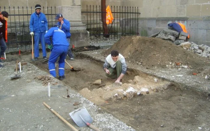 Săpăturile de la Biserica Neagră au început în 2011. FOTOAdevărul.