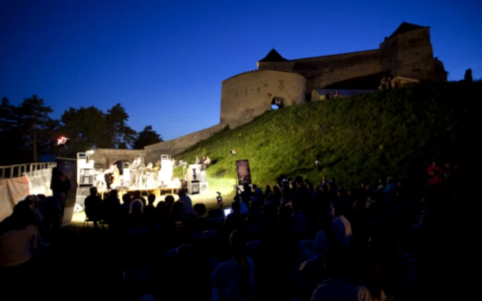 Contraviaţa, Festivalul de Film şi Istorii de la Rîşnov, Musica Kronstadt png
