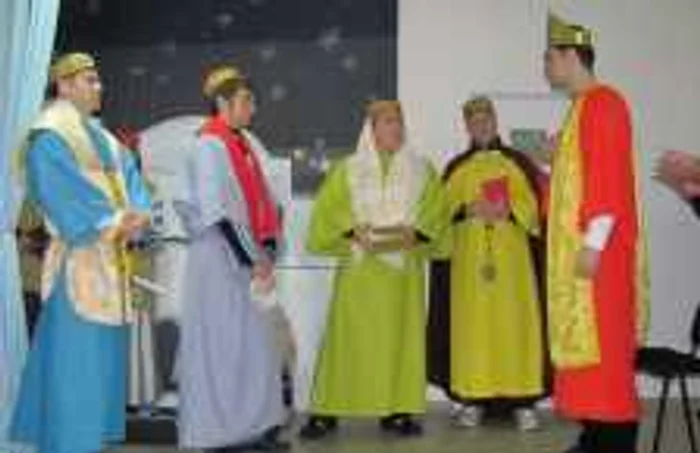 Deţinuţii s-au transformat în cei trei magi veniţi tocmai de la Răsărit
