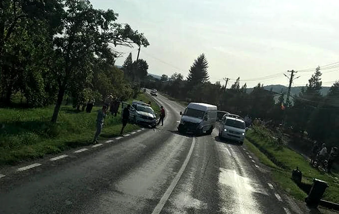 Doi agenți de poliție au fost răniți. SURSA Joe Trz