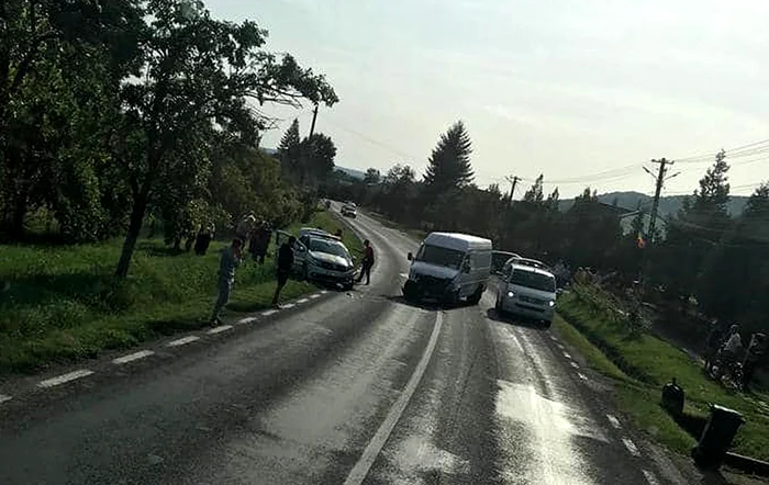 Doi agenți de poliție au fost răniți. SURSA Joe Trz