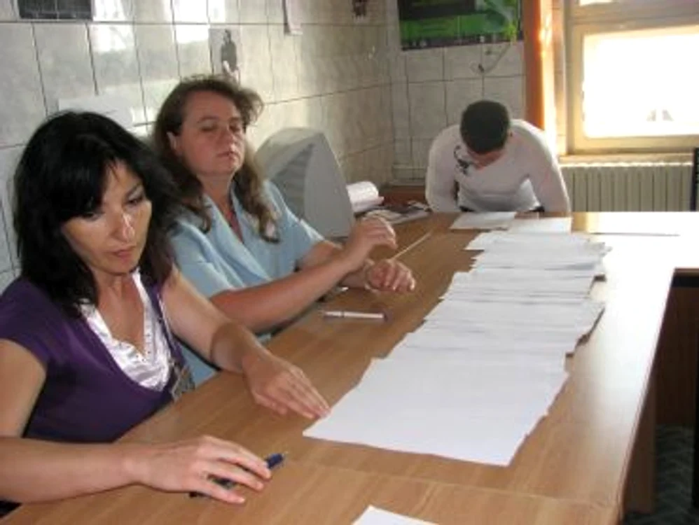 Botoşani: Un absolvent de clasa a XII a susţine bacalaureatul după gratii
