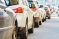 Masini in trafic - poluare - aglomeratie FOTO 123 RF 