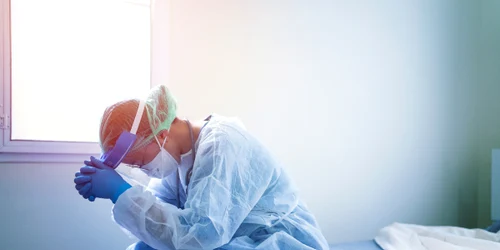 medic epuizat asia shutterstock 1687243240 jpeg