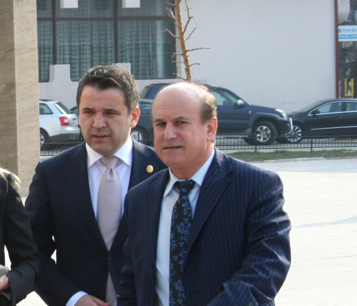 Deputatul PDL Florin Secară rămâne deocamdată pe aceaşi baricadă cu liderul PDL Vrancea, Costică Neaţă