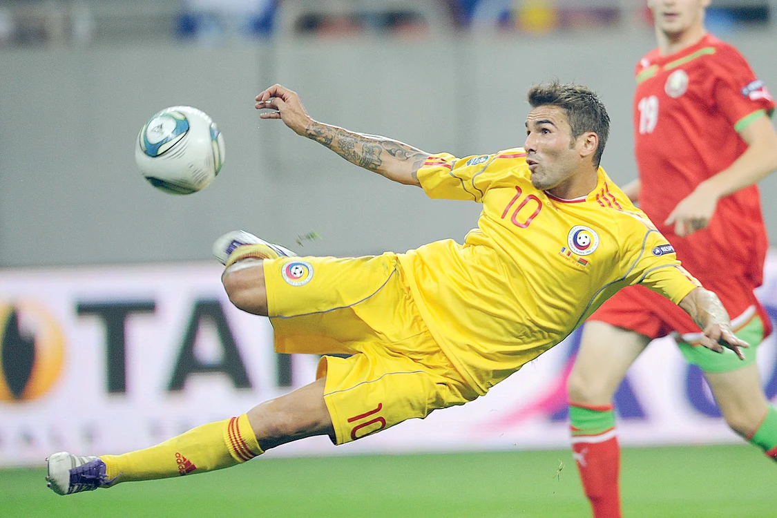 
    Adrian Mutu a revenit în Liga 1  la 37 de ani având ca ţintă  prezenţa în lotul României  la Campionatul European care  va avea loc în vară, în Franţa   