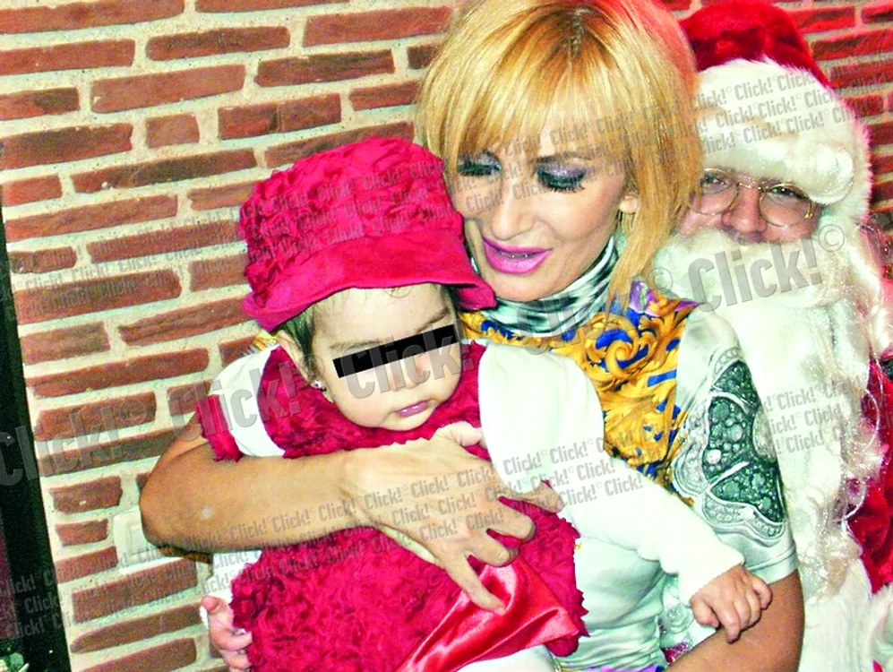 
    Daniela, George Tal şi  Maria au petrecut  Crăciunul la Poiana Braşov,  împreună cu finii lor  