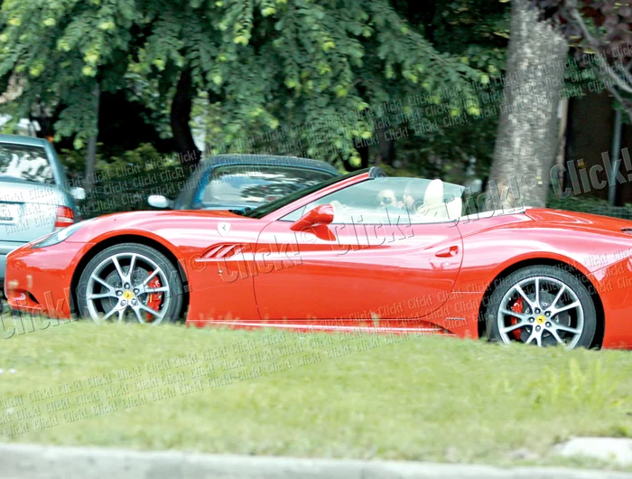 Adi Minune conduce un bolid de peste 200.000 de euro (Fotografii: lexar)