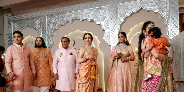 Anant Ambani și familia Ambani la nuntă. Foto: Profimedia profimedia 0889437532