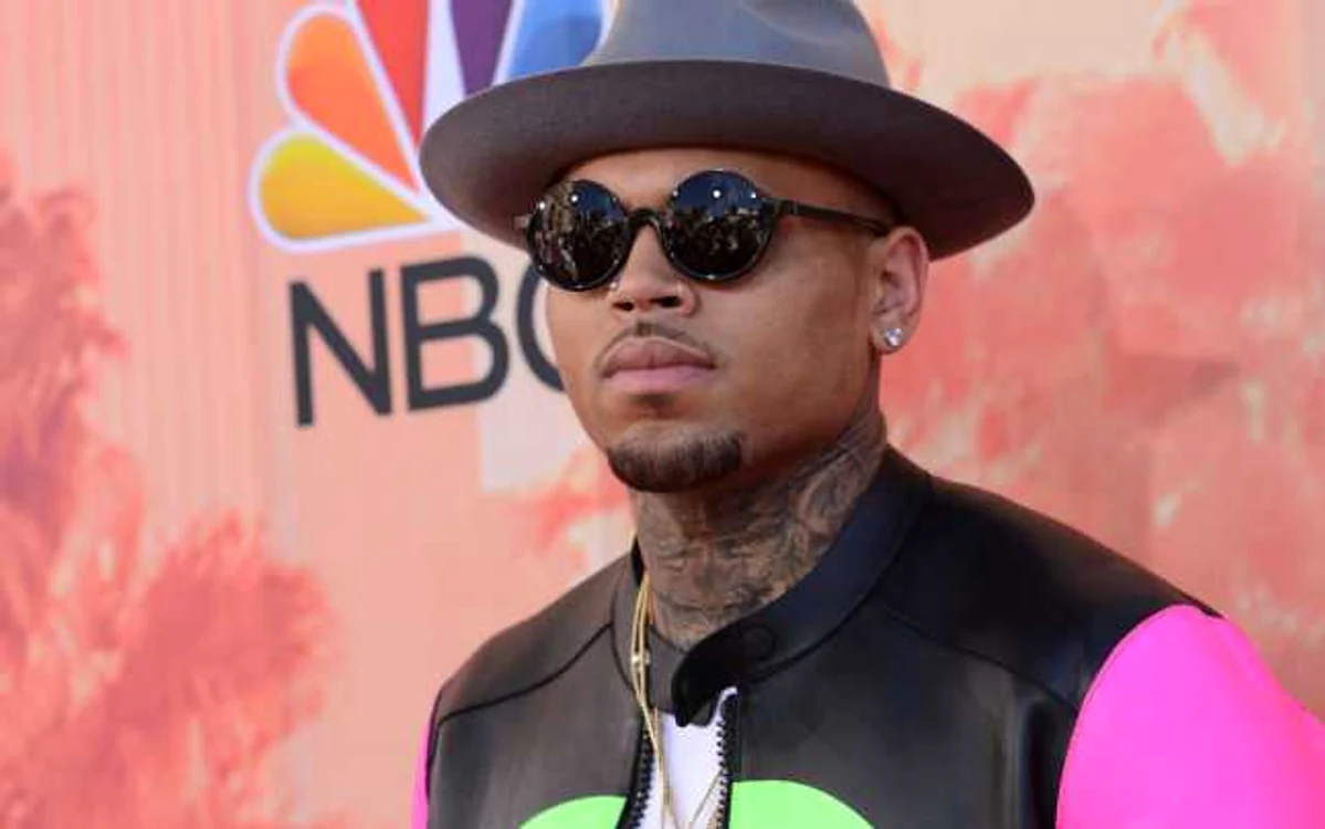 Chris Brown a trecut prin câteva ore de tensiune după ce poliţia a stat la poarta casei sale FOTO Hepta