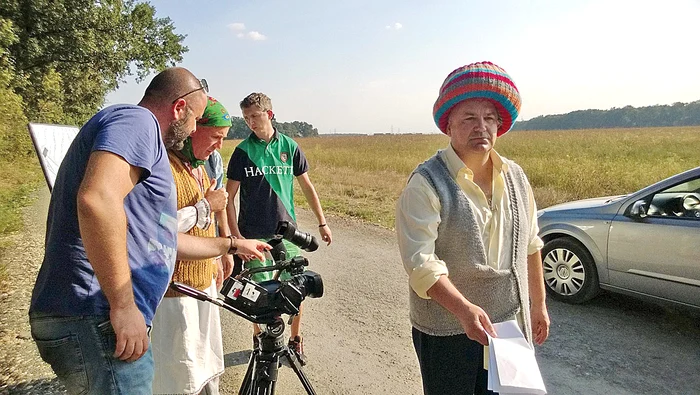 Mugur Mihăescu este curios să vadă cum au ieşit cadrele trase în câmpul de la Baloteşti