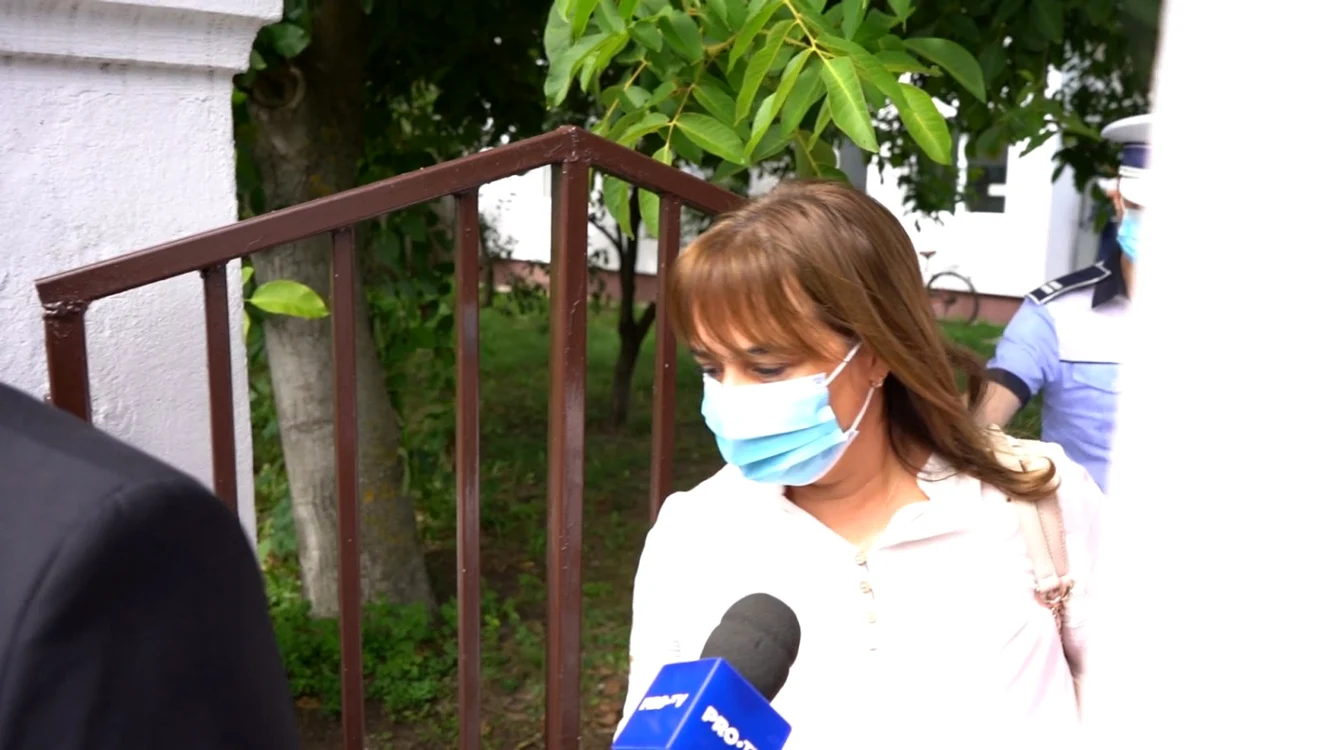 Medic de familie, acuzat că ar fi vaccinat la chiuvetă mai mulţi fotbalişti