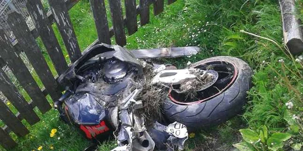 Accident motociclist. FOTO Facebook/ Pompierii Campulungeni