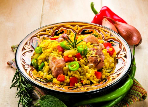 paella cu carne de porc jpeg
