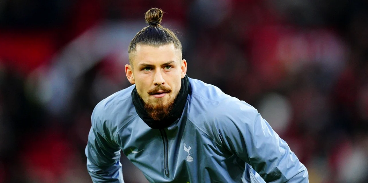 Radu Drăgușin, un star de Premier League în România