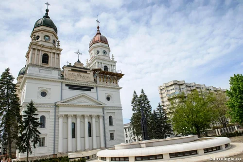 Mitropolia Iași  SURSA Doxologia jpeg