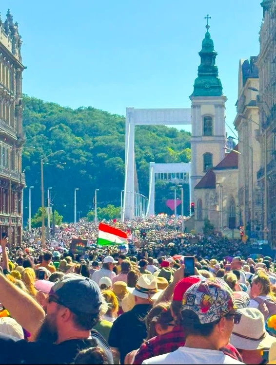 Gay Prade la Budapesta FOTO: X