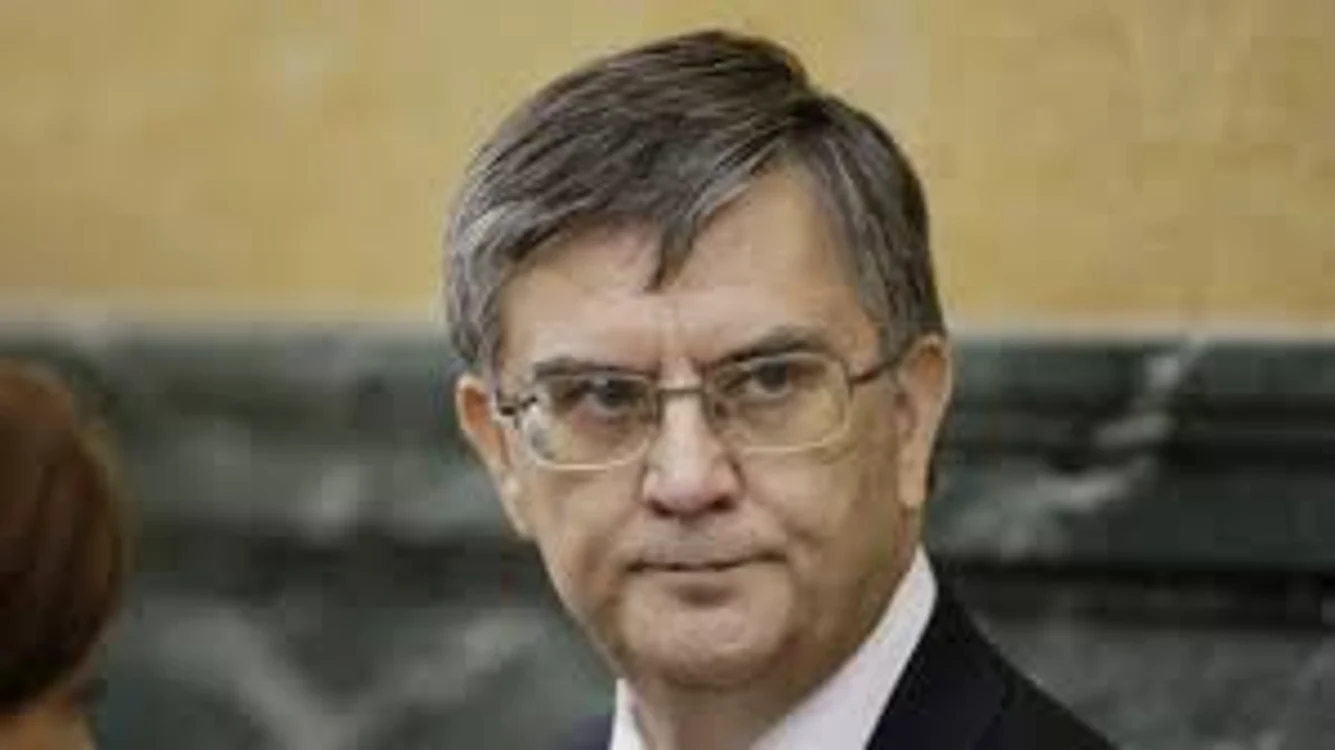 
    Mircea Dumitru acuză numirea directorilor unităților de învățământ de către inspectoriui școlari  