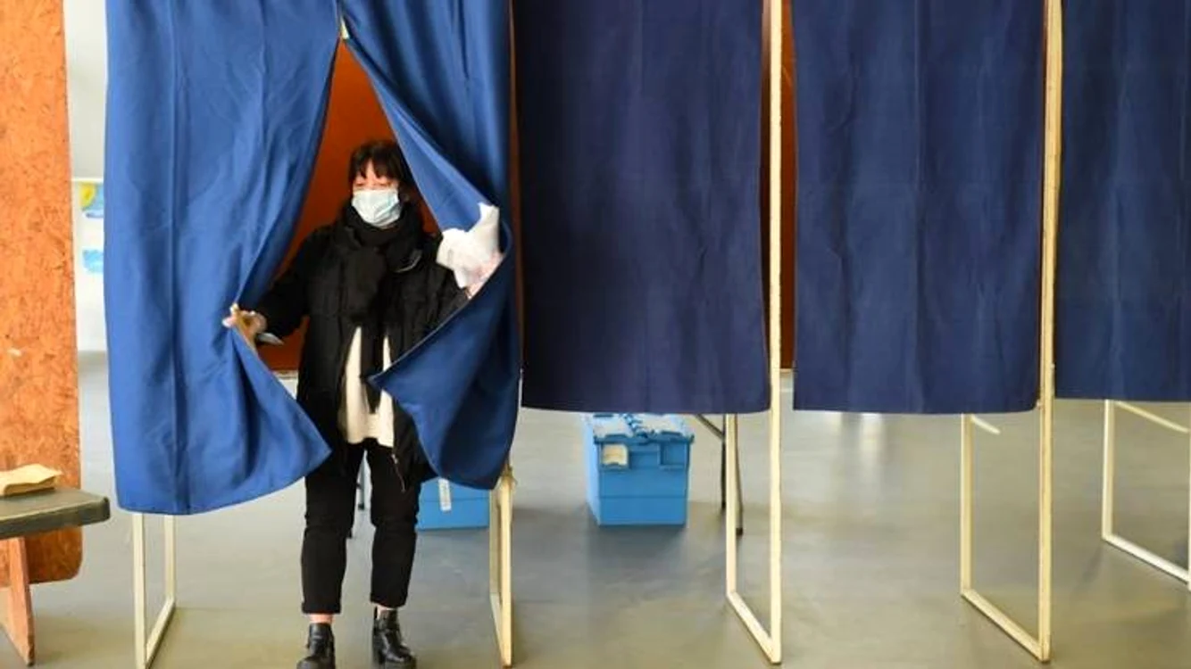 
    Alegătorii din localitățile carantinate pot merge la vot fără restricții  
