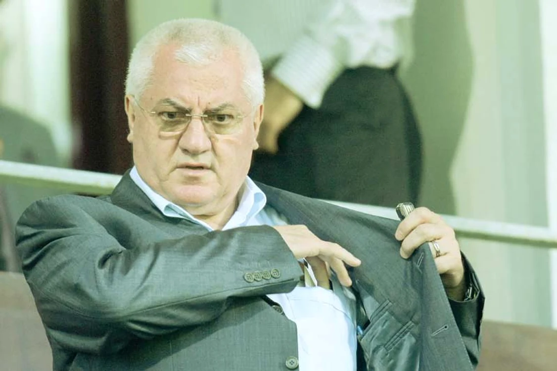 
    Dragomir riscă 16 ani  de închisoare  