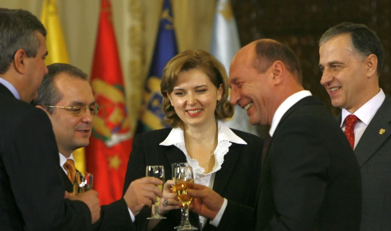 Roberta Anastase ar urma să îl aibă naş pe Traian Băsescu