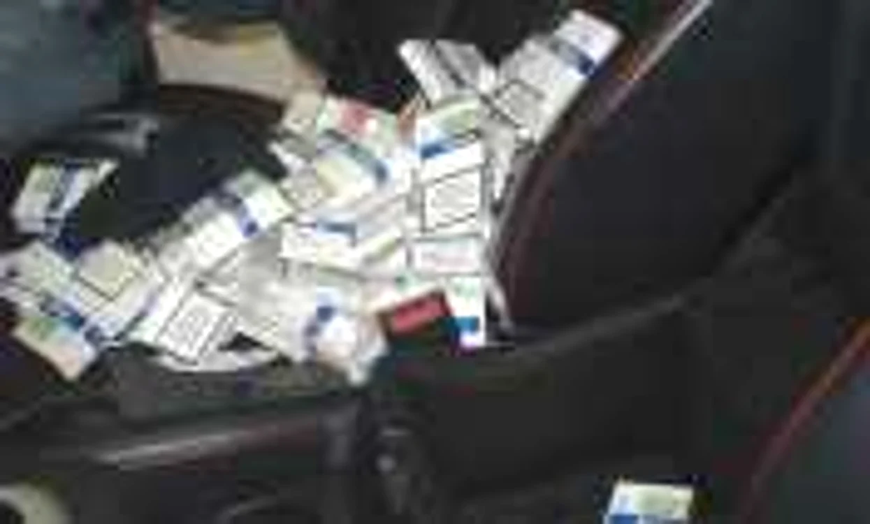 Bărbatul transporta peste 80 de pachete de ţigări de contrabandă
